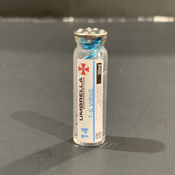 Resident Evil - T-G VIRUS VIAL - 1.25inches - Picture 2 of 7